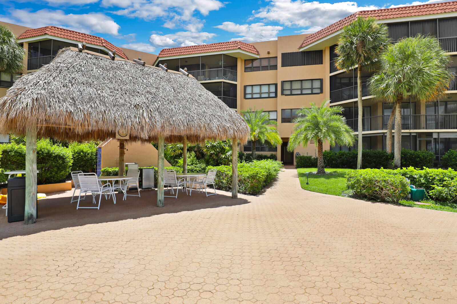 800 Jeffery Street, Unit 201 Boca Raton, FL 33487 - Photo 46 of 50 Tiki Hut