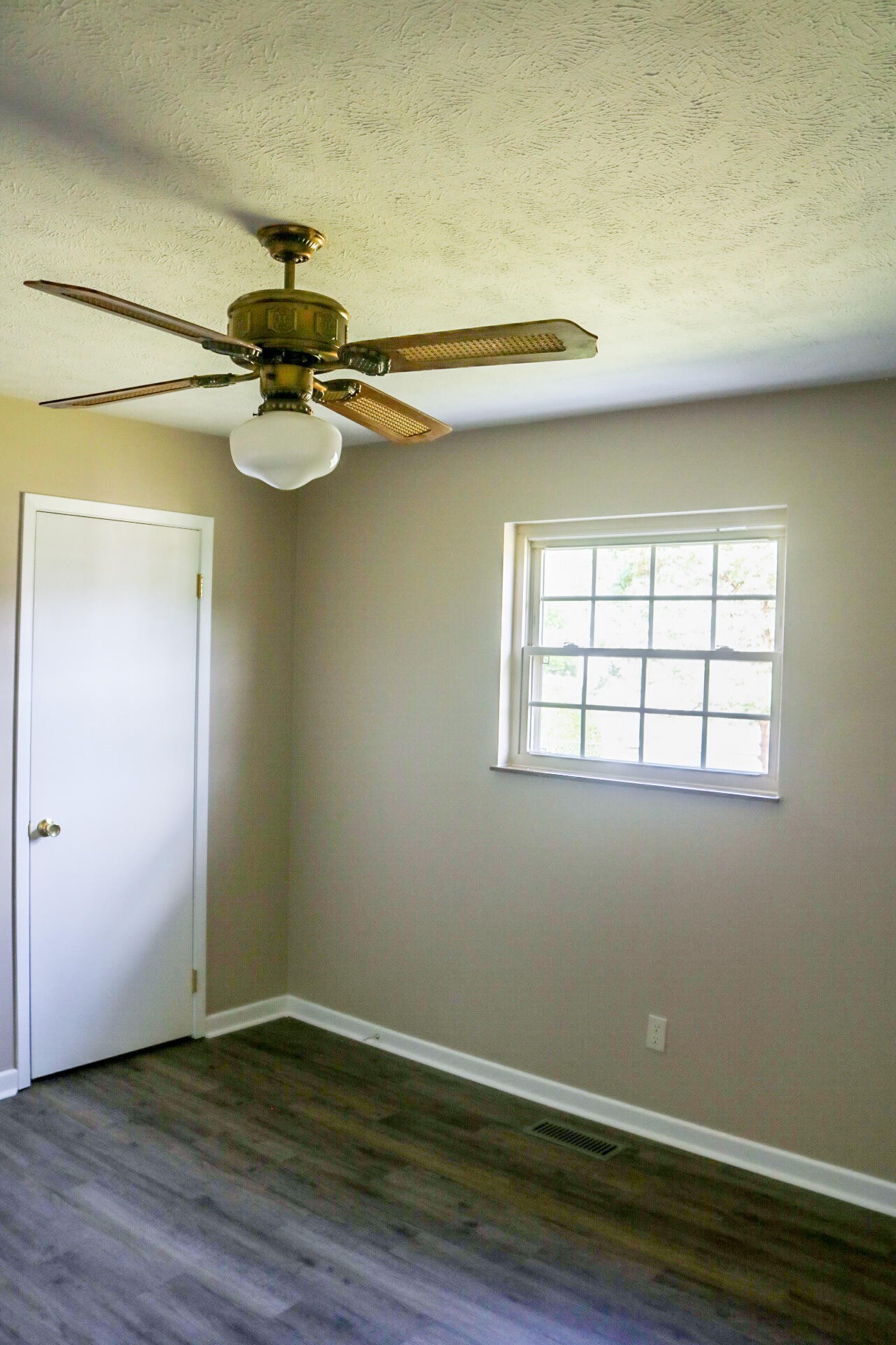 1159 Oak Grove Road Bean Station, TN 37708 - Photo 11 of 19 Gallery Image 11
