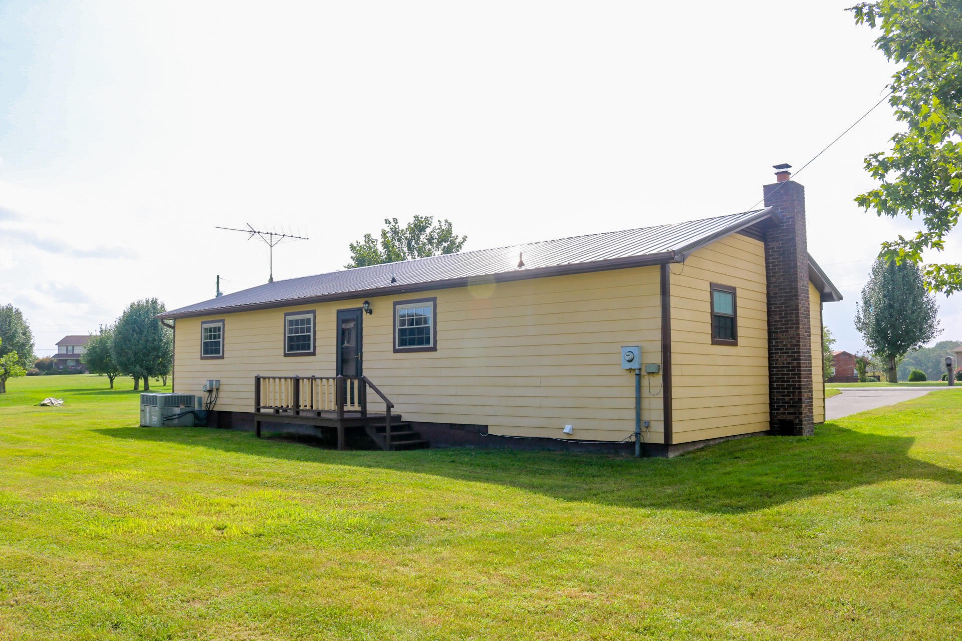 1159 Oak Grove Road Bean Station, TN 37708 - Photo 2 of 19 Gallery Image 2