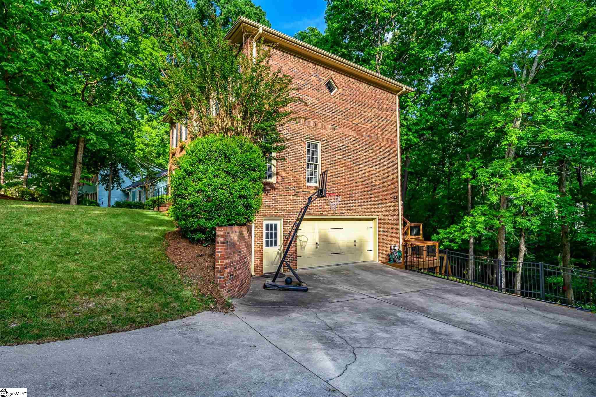 105 Deer Spring Lane Simpsonville, SC 29680 - Photo 3 of 36 Gallery Image 3