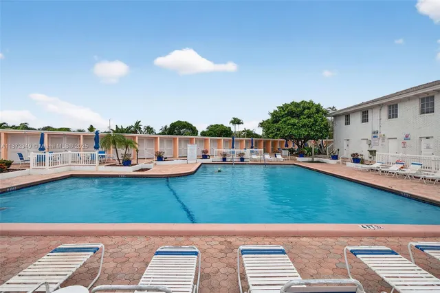 $129,000 | 2261 Northeast 67th Street, Unit 1806, Fort Lauderdale, FL 33308