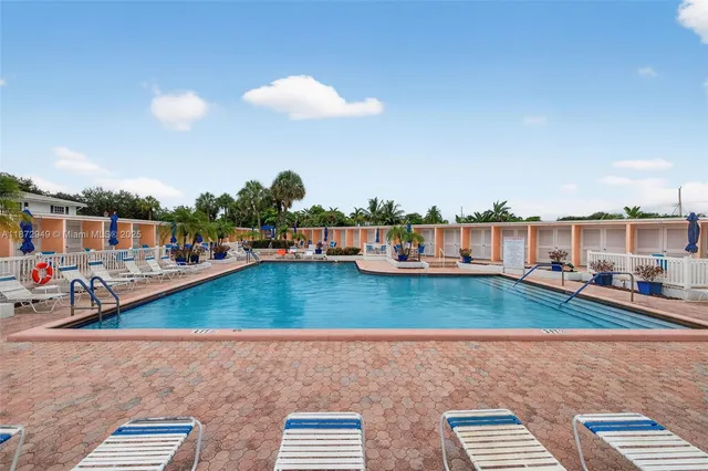 $129,000 | 2261 Northeast 67th Street, Unit 1806, Fort Lauderdale, FL 33308