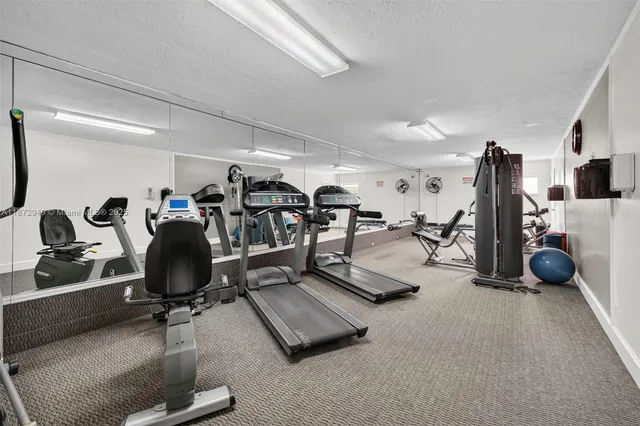 $129,000 | 2261 Northeast 67th Street, Unit 1806, Fort Lauderdale, FL 33308