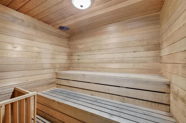 $129,000 | 2261 Northeast 67th Street, Unit 1806, Fort Lauderdale, FL 33308