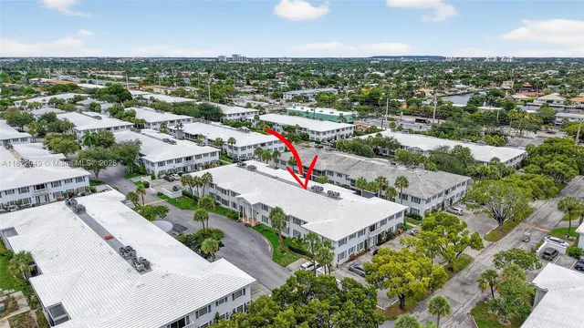 $129,000 | 2261 Northeast 67th Street, Unit 1806, Fort Lauderdale, FL 33308