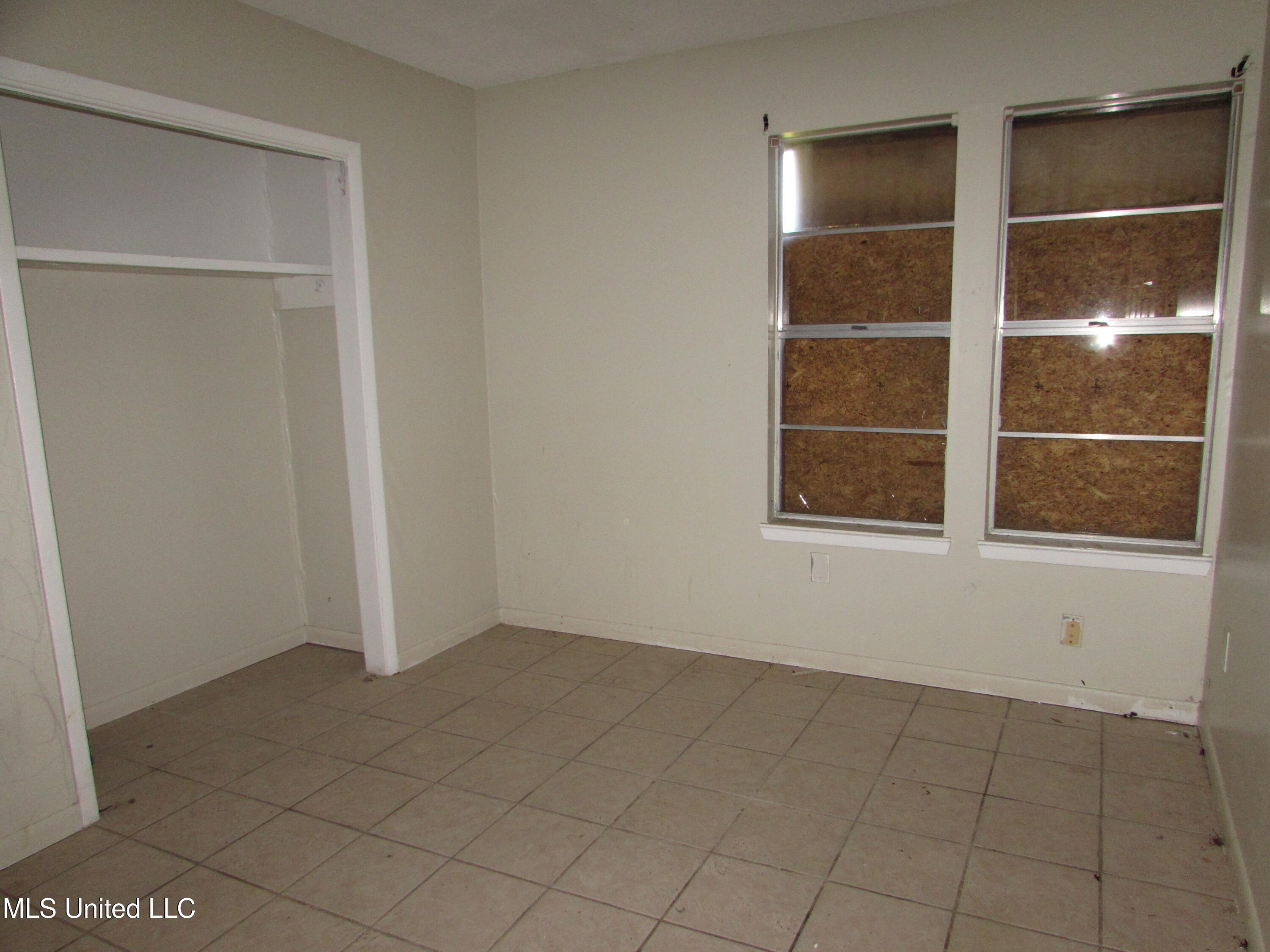 13194 Dedeaux Road Gulfport, MS 39503 - Photo 11 of 23 IMG_1211