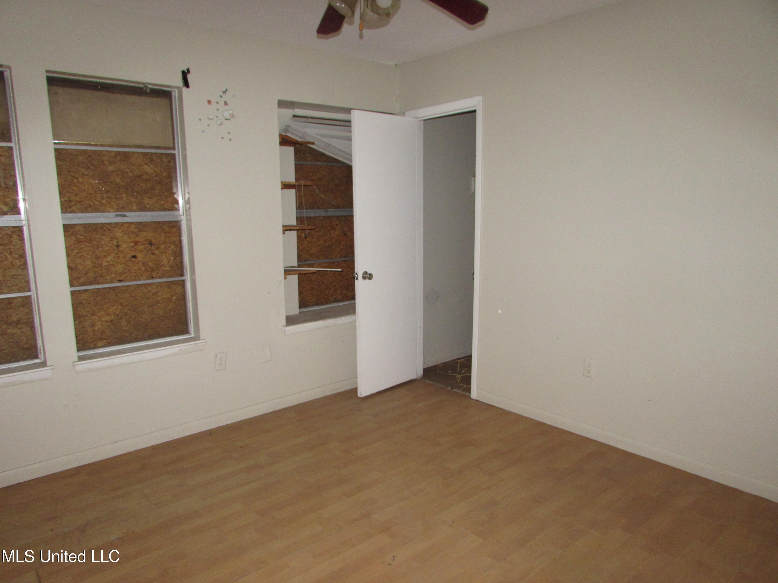 13194 Dedeaux Road Gulfport, MS 39503 - Photo 12 of 23 IMG_1212