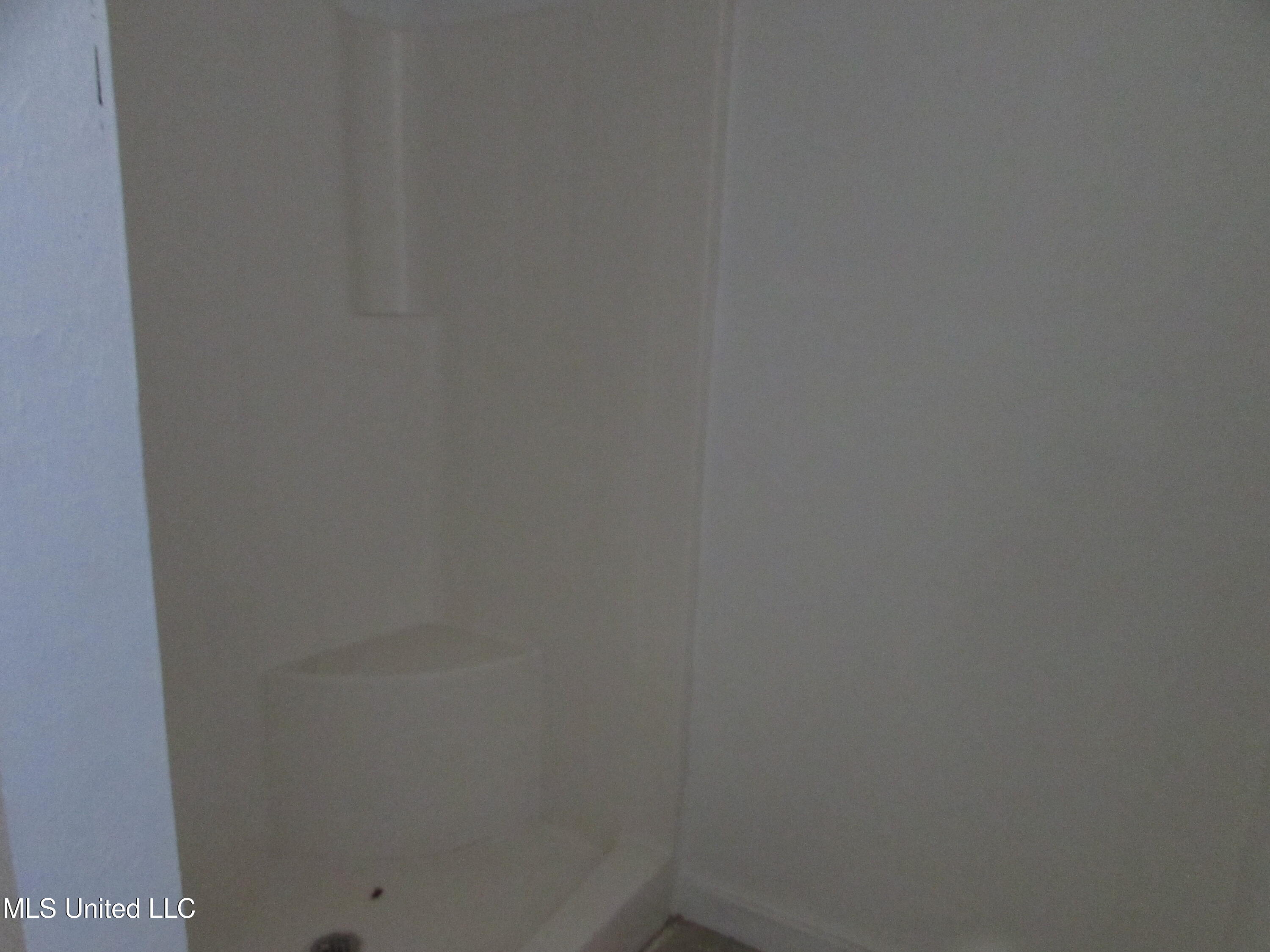 13194 Dedeaux Road Gulfport, MS 39503 - Photo 5 of 23 IMG_1205