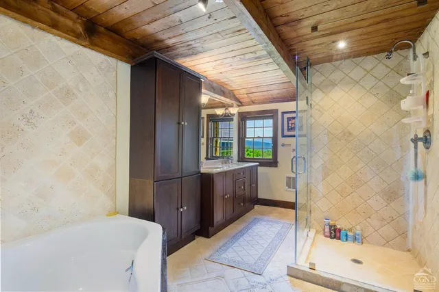 $2,975,000 | 863 Highway 25, Smithtown, NY 11787