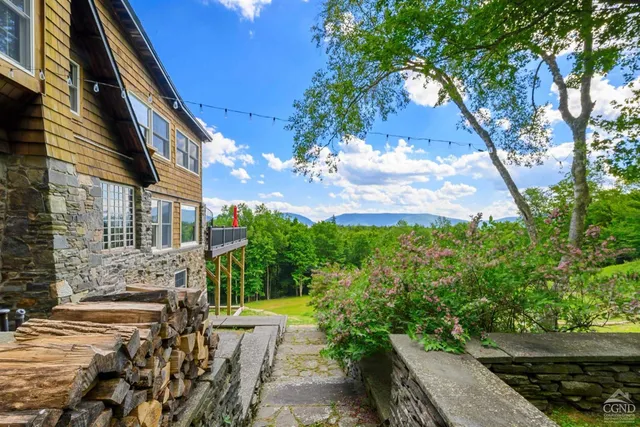 $2,975,000 | 863 Highway 25, Smithtown, NY 11787