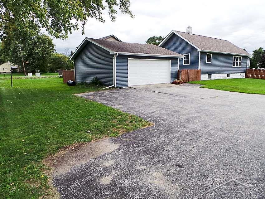 3983 Wheeler Road Bay City, MI 48706 - Photo 14 of 17 31304134-13.JPG