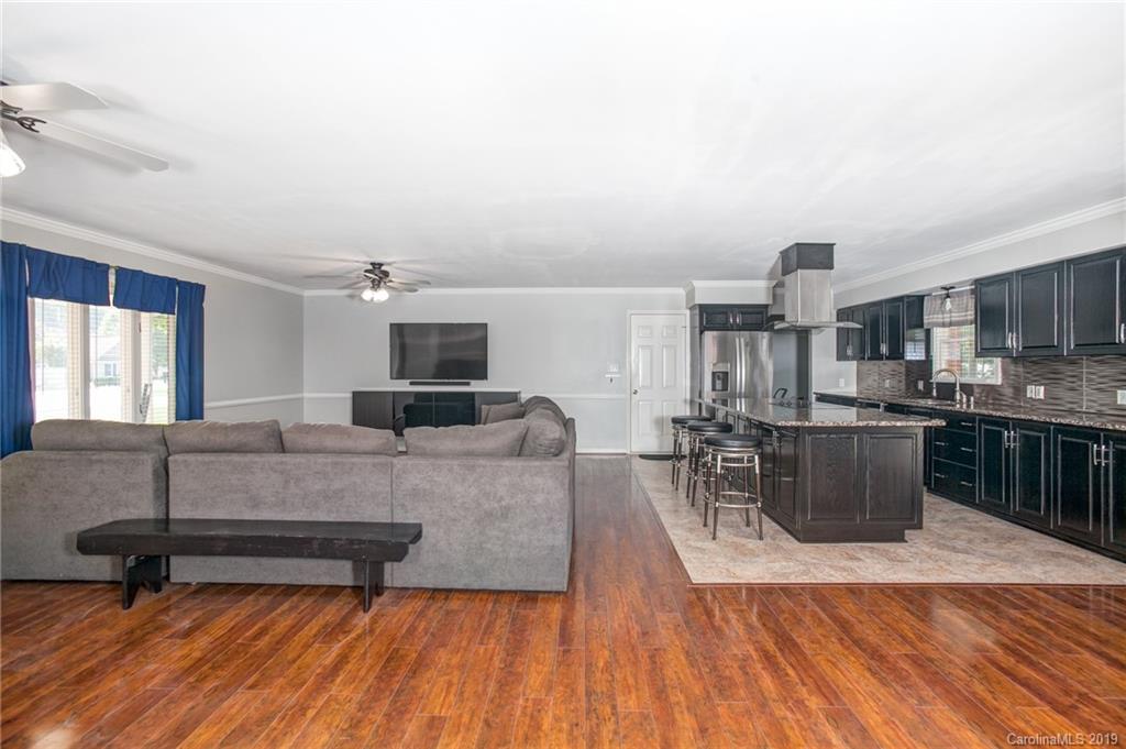 8270 Graham Road Denver, NC 28037 - Photo 6 of 29 Gallery Image 6