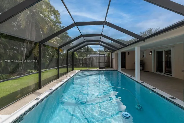 $1,025,000 | 13901 Southwest 78th Place, Palmetto Bay, FL 33158