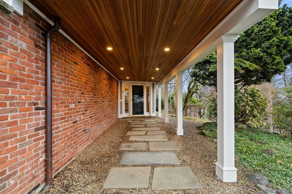 16 Burnham Road Wenham, MA 01984 - Photo 4 of 40 Gallery Image 4