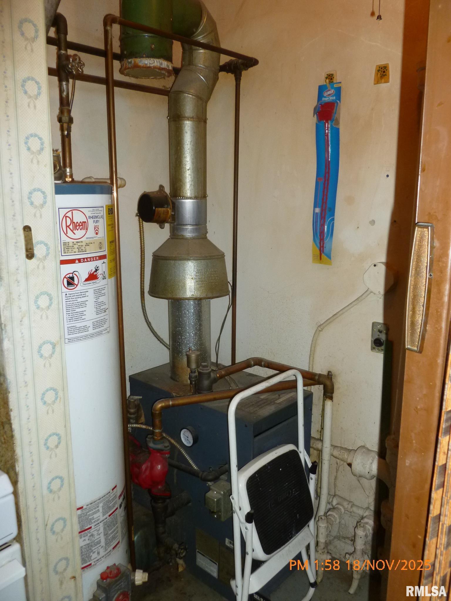 3703 13th Avenue Moline, IL 61265 - Photo 11 of 22