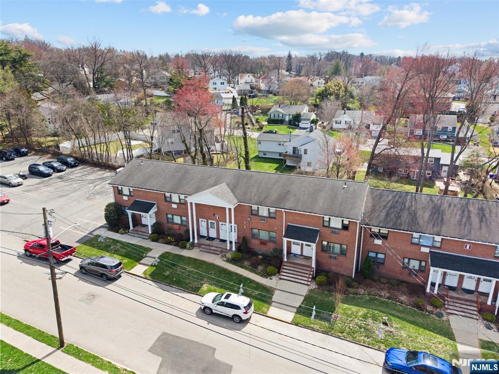 6 Colonial Drive, Unit 6A Little Falls, NJ 07424 - Photo 34 of 44 an aerial view of multiple house