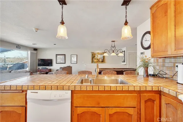 $769,000 | 14038 Rosewood Lane, Clearlake, CA 95422