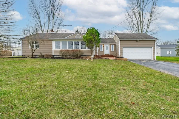 $365,000 | 7330 Salt Road, Clarence, NY 14032