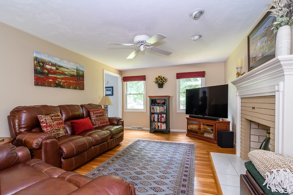 19 Nathan Road Mansfield, MA 02048 - Photo 6 of 38