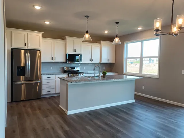 $469,900 | 1006 2nd Street Southwest, Delano, MN 55328