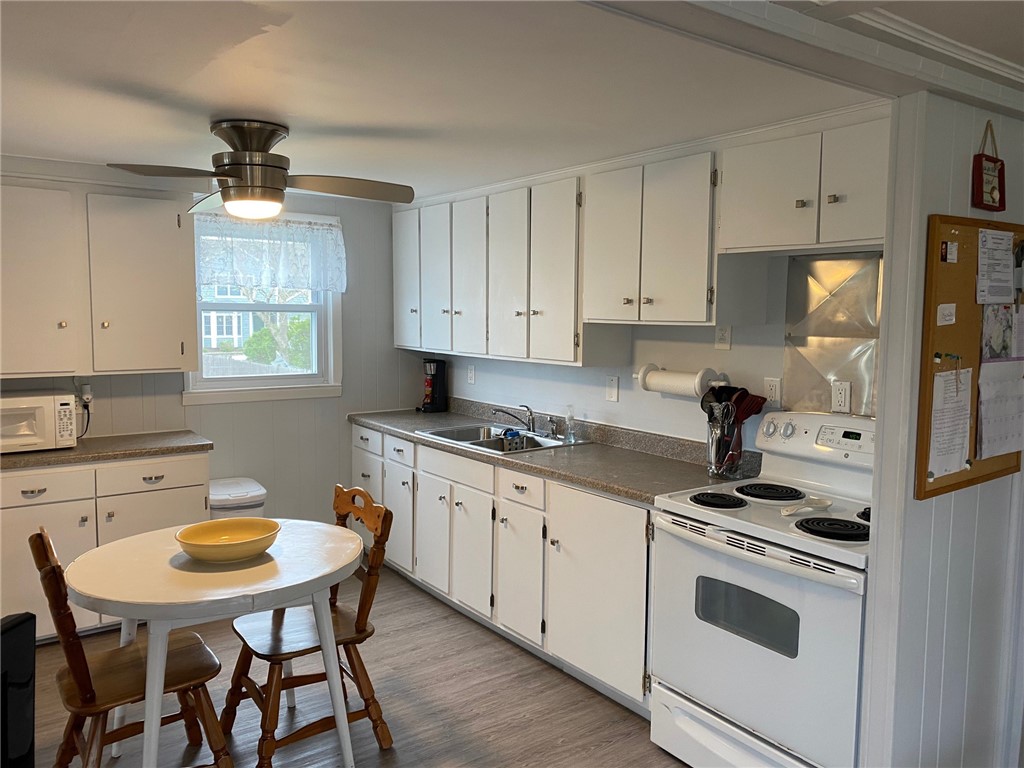 20 St James Road Narragansett, RI 02882 - Photo 13 of 36 Kitchen