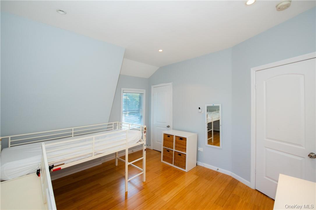 37 South Washington Avenue Hartsdale, NY 10530 - Photo 14 of 34 a living room with a table and chairs