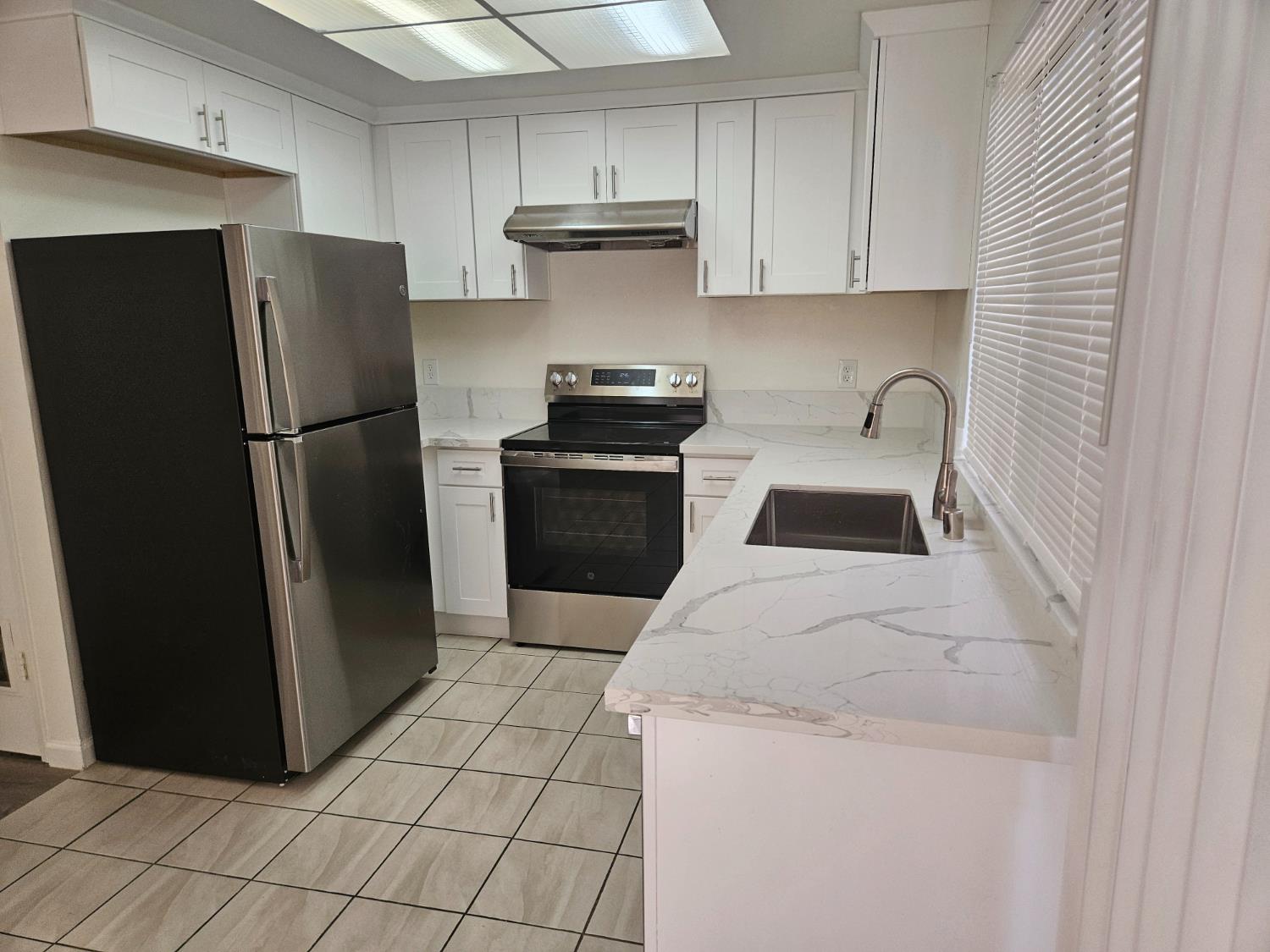 10861 Coloma Road, Unit 4 Rancho Cordova, CA 95670 - Photo 9 of 44 Gallery Image 9