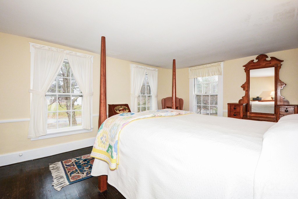 553 Main Street Boxford, MA 01921 - Photo 20 of 29