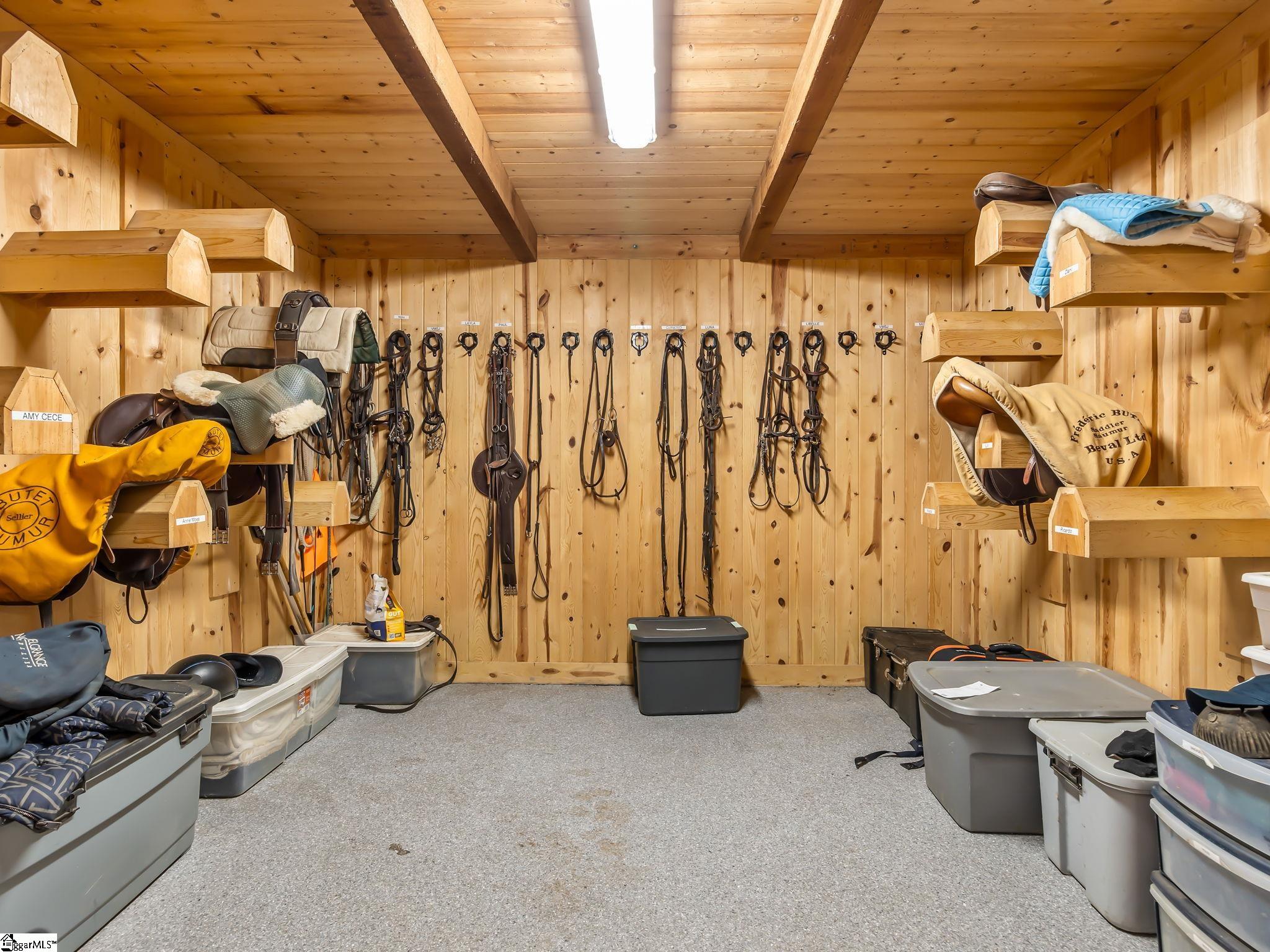 145 Dickson Road Campobello, SC 29322 - Photo 11 of 50