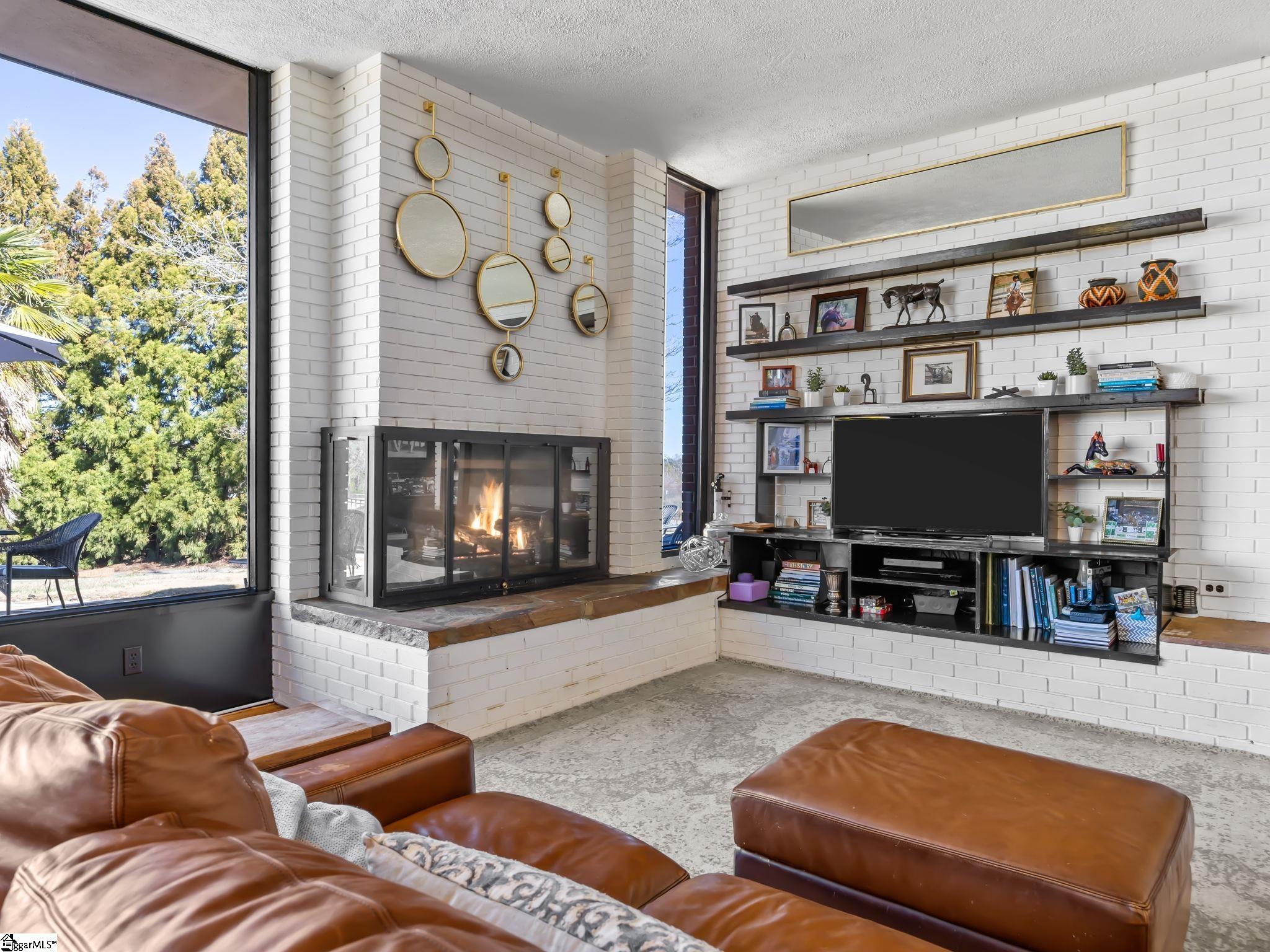 145 Dickson Road Campobello, SC 29322 - Photo 17 of 50