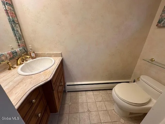 $390,000 | 196 Winne Road, Bethlehem, NY 12054