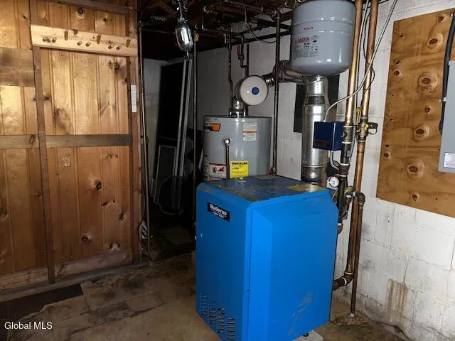 $390,000 | 196 Winne Road, Bethlehem, NY 12054