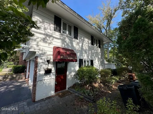 $390,000 | 196 Winne Road, Bethlehem, NY 12054