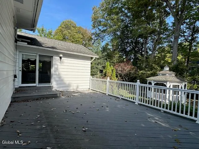 $390,000 | 196 Winne Road, Bethlehem, NY 12054