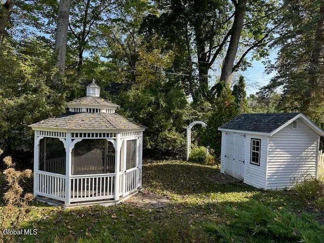 $390,000 | 196 Winne Road, Bethlehem, NY 12054