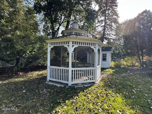 $390,000 | 196 Winne Road, Bethlehem, NY 12054