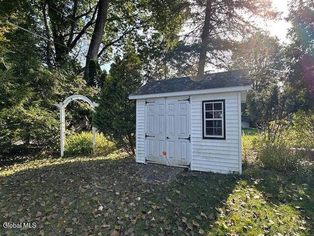 $390,000 | 196 Winne Road, Bethlehem, NY 12054