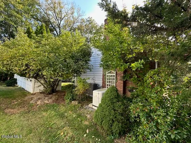 $390,000 | 196 Winne Road, Bethlehem, NY 12054