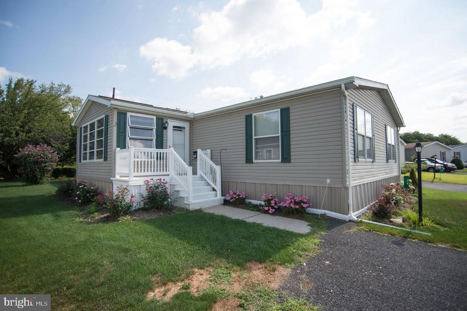34 Ruth Drive Gordonville, PA 17529 - Photo 1 of 27 Gallery Image 1