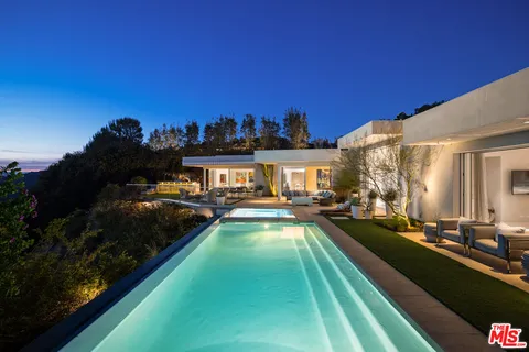 $13,500,000 | 1645 Carla Ridge, Beverly Hills, CA 90210