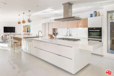 $13,500,000 | 1645 Carla Ridge, Beverly Hills, CA 90210