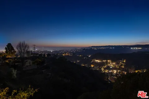 $13,500,000 | 1645 Carla Ridge, Beverly Hills, CA 90210