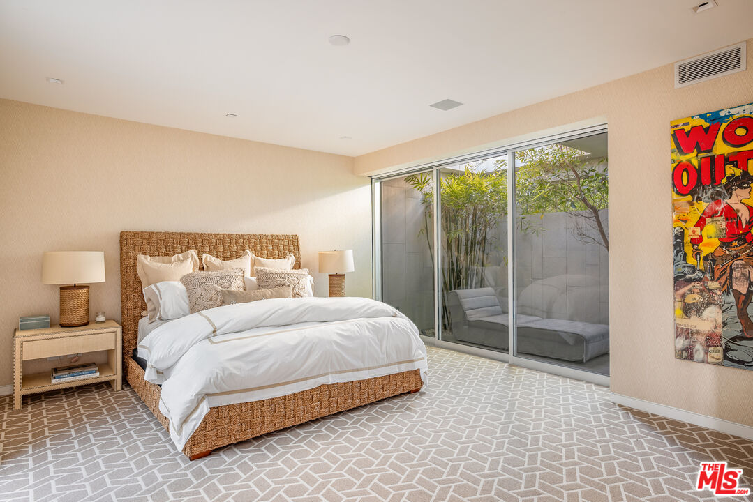 1645 Carla Ridge Beverly Hills, CA 90210 - Photo 23 of 34