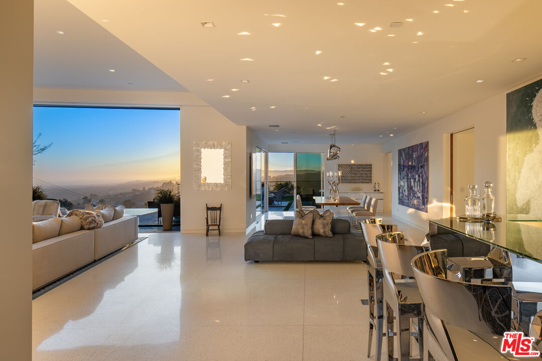 1645 Carla Ridge Beverly Hills, CA 90210 - Photo 28 of 34
