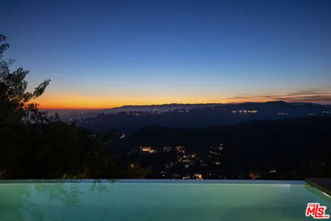 $13,500,000 | 1645 Carla Ridge, Beverly Hills, CA 90210