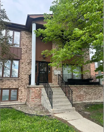 $1,600 | 4627 Eberly Avenue, Unit 2S, Brookfield, IL 60513