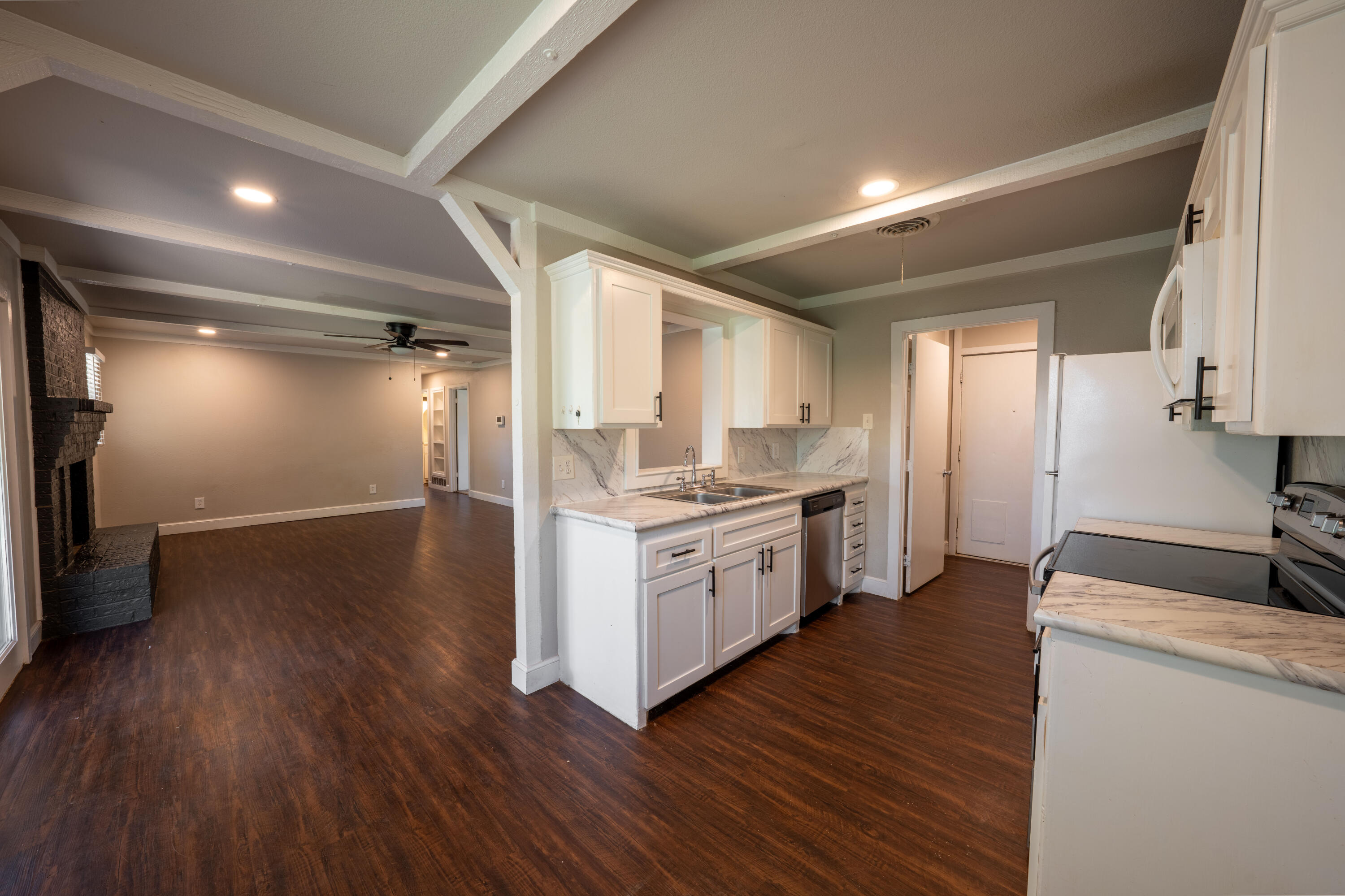 4404 59th Street Lubbock, TX 79414 - Photo 10 of 33 4404 59th St updated - 10 copy