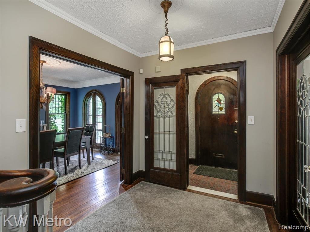 1235 Yorkshire Road Grosse Pointe Park, MI 48230 - Photo 7 of 51