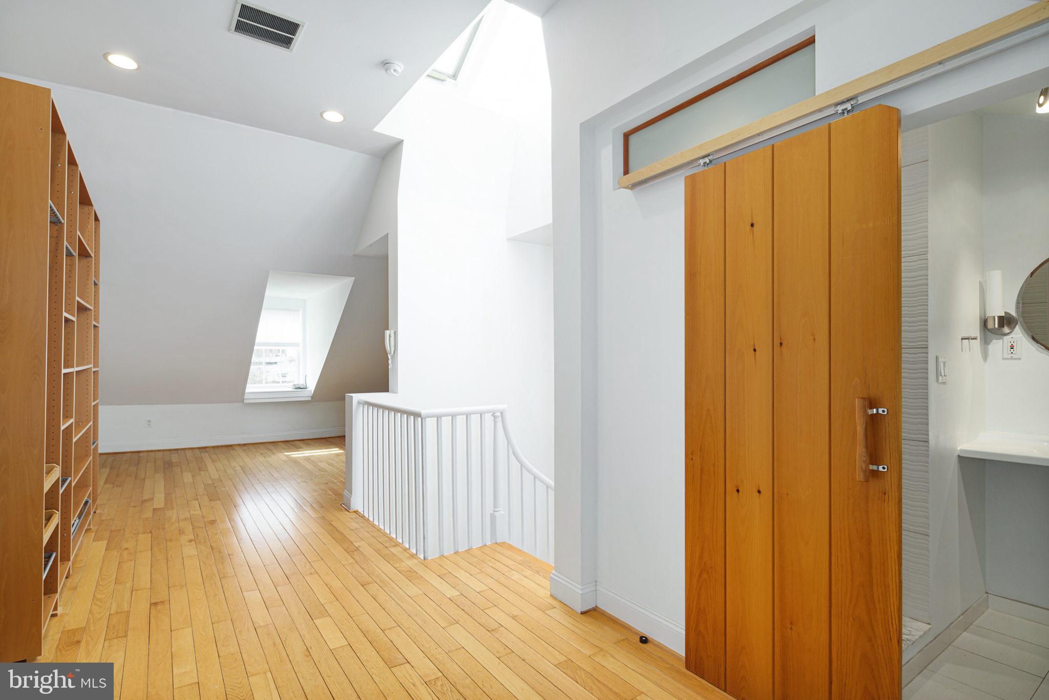 503 Pine Street Philadelphia, PA 19106 - Photo 31 of 33