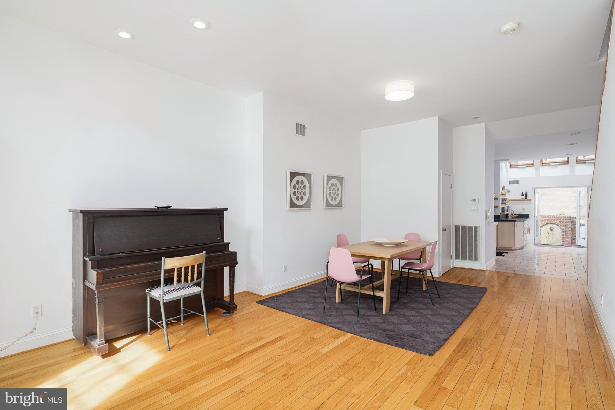 503 Pine Street Philadelphia, PA 19106 - Photo 6 of 33